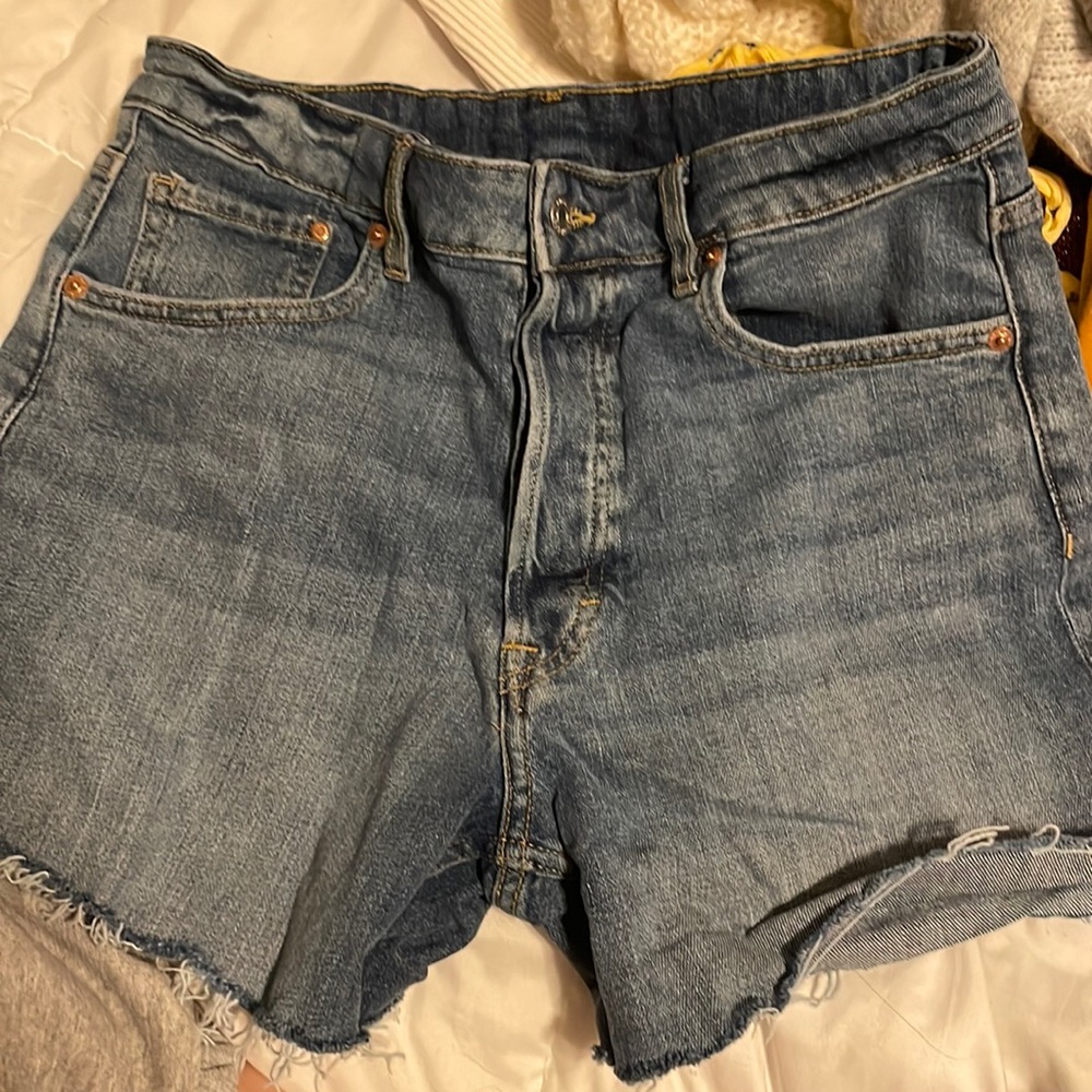 H&M jean shorts, size 10, never worn